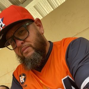 Meet your Posher, Larry